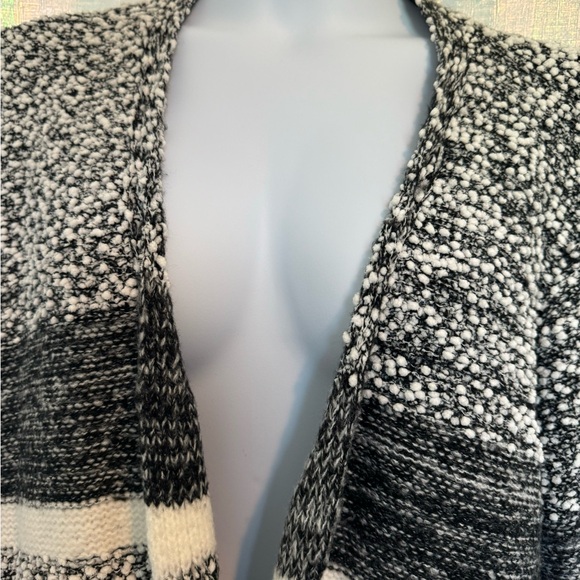 Lane Bryant plus size Open Front Cardigan. Super Soft Popcorn Texture - Picture 2 of 9